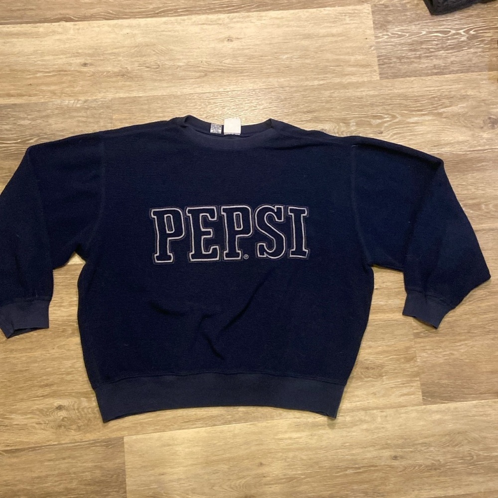 Vintage mens Large navy blue embroidered Pepsi crew neck